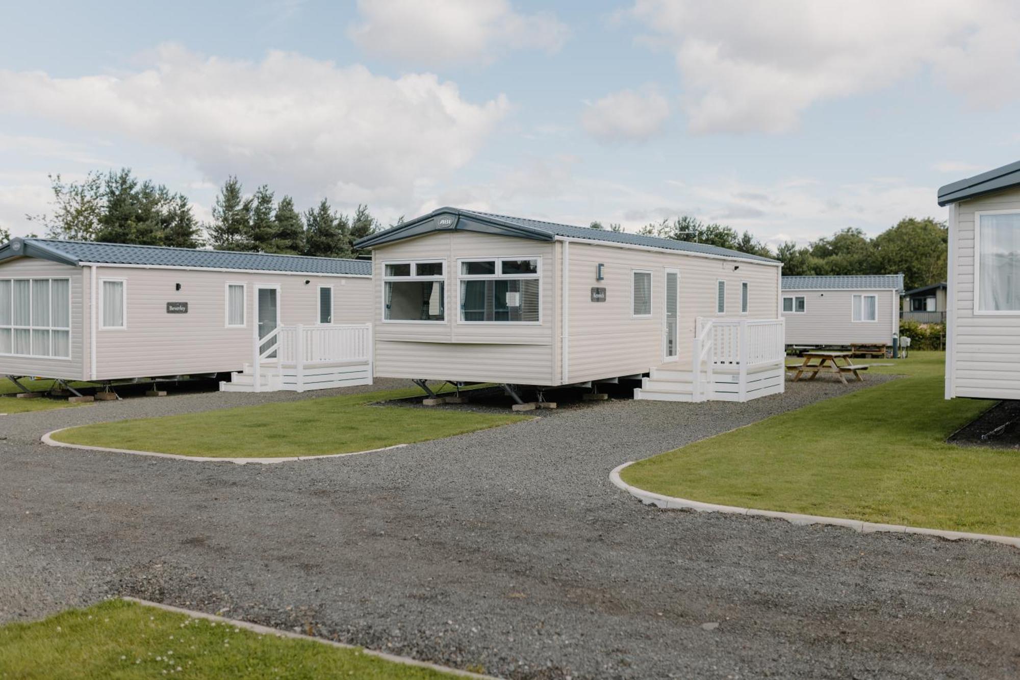 Linwater Holiday Park Villa Newbridge  Екстериор снимка